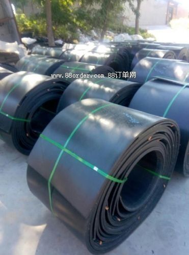 ��s���������׾۰������^