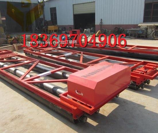 功能多的三滾軸攤鋪機(jī)