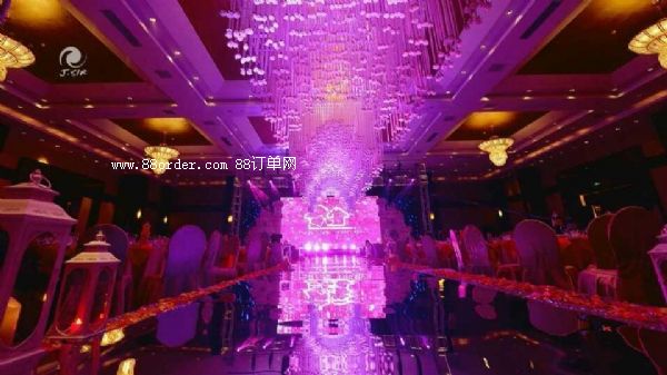 ɽ�|���\(y��n)��LED�҃�(n��i)��ȫ��ɫ�@ʾ��