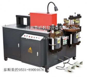 液壓沖孔轉(zhuǎn)塔式母線加工機(jī)