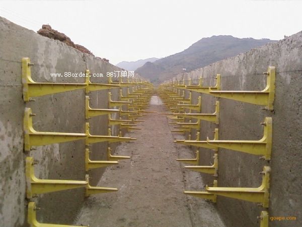 廠家現(xiàn)貨供應(yīng)玻璃鋼電纜溝支架/模壓玻璃鋼復(fù)合材料支架