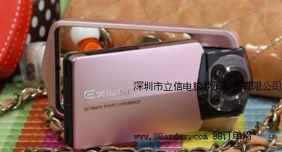 自拍神器卡西歐TR300火熱銷售中QQ:76350652