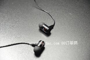 KZ-R95極致專業(yè)級重低音帶麥耳機