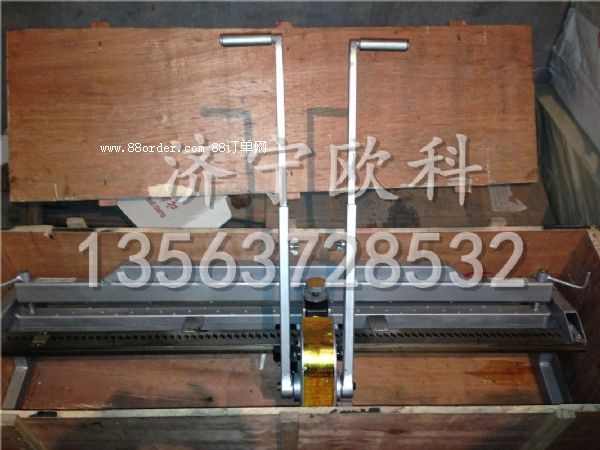 DK系列釘扣機(jī) 寶雞釘扣機(jī)廠家 江蘇皮帶釘扣機(jī)