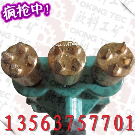 �������^�������ë�C