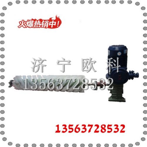 成都電動(dòng)滾刷清掃器1.5KW電動(dòng)滾刷清掃器