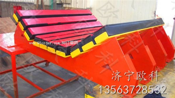 礦用緩沖條廠家 紅色緩沖條價(jià)格 高分子板聚氨酯緩沖條