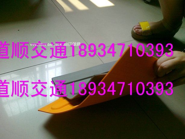 南京橡膠盲道磚產品特點