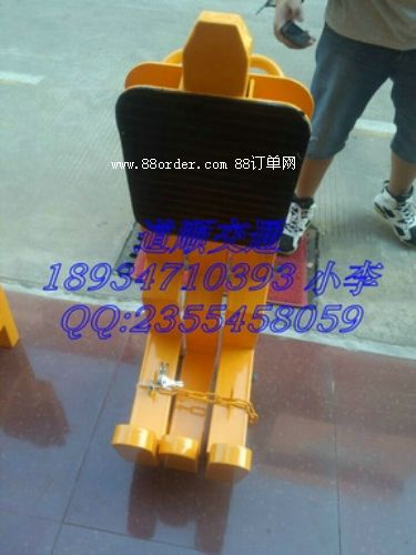 信陽市大三爪車輪鎖提貨再付款