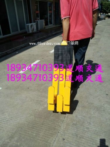 黃石市大三角車輪鎖 鎖貨柜車專用車輪鎖