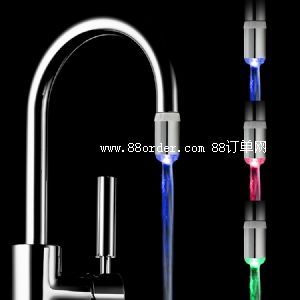 늳ع��׃ɫˮ���^