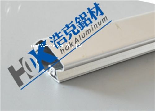 3.0cm亮銀色開(kāi)啟式鋁合金型材/廣告鋁型材規(guī)格