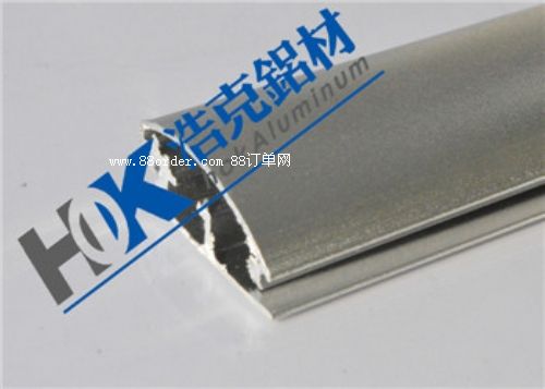 2.5cm亮銀色開(kāi)啟式鋁合金型材/道旗型材