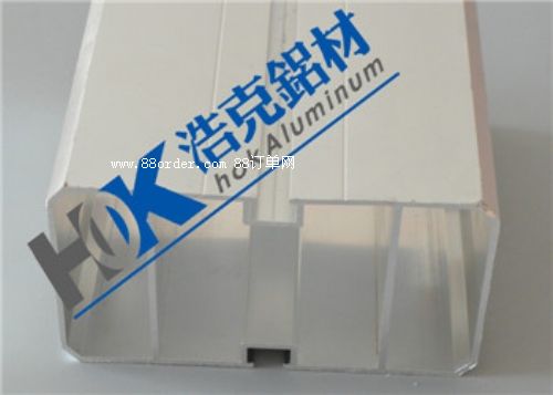 戶外報(bào)欄——大立柱/報(bào)欄型材