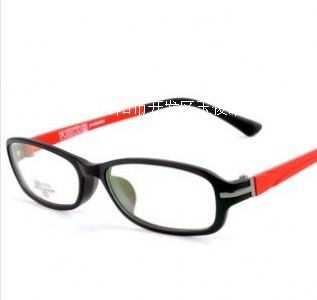 ��ľɭ �r�д���p���R����Ů��ҕ�۾������Rt8032