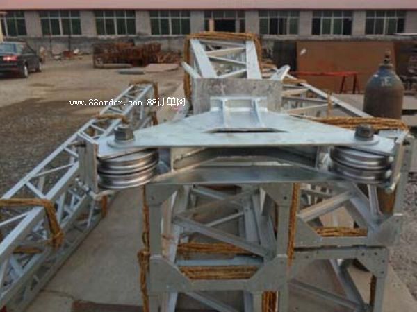 ���ʽ��(n��i)�Ҹ���(g��u)ʽ���U